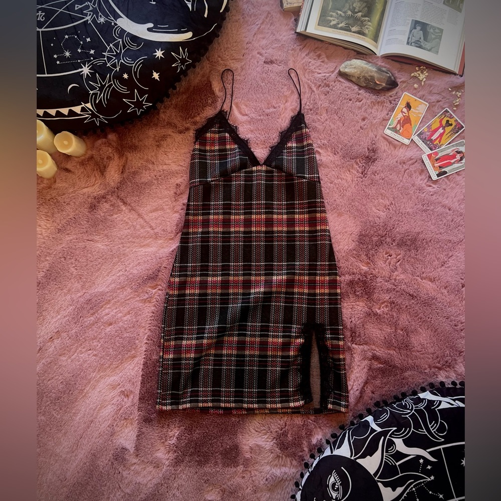 Nasty Gal 🖤 Mini Plaid Dress w/ slit ❤️ Size Medium